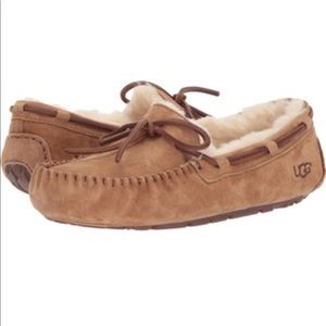 UGG Dakota slippers size7